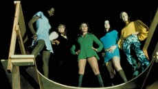 beyondthevalleyofthedolls-1600x900-c-default_thumb.jpg