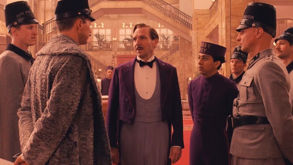 Still of Ralph Fiennes in THE GRAND BUDAPEST HOTEL (2014)