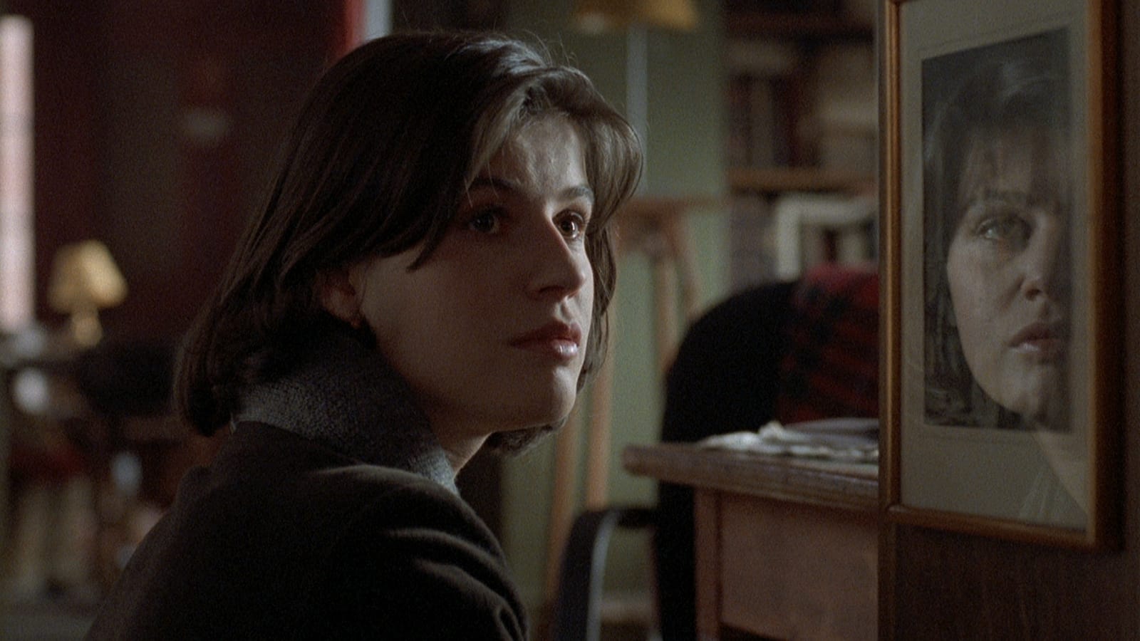 Still of Irene Jacob in THREE COLORS: RED (1994)