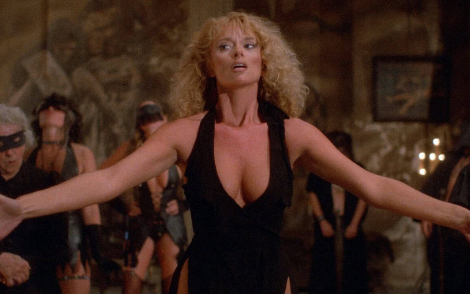 HOWLING II: YOUR SISTER IS A WEREWOLF
