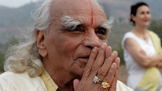 iyengar_thumb.jpg