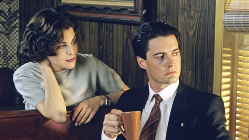sherilyn-fenn-kyle-maclachlan-twin-peaks_thumb.jpg